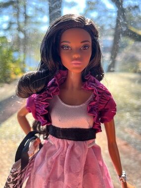Barbie Doll 2016 Holiday Barbie